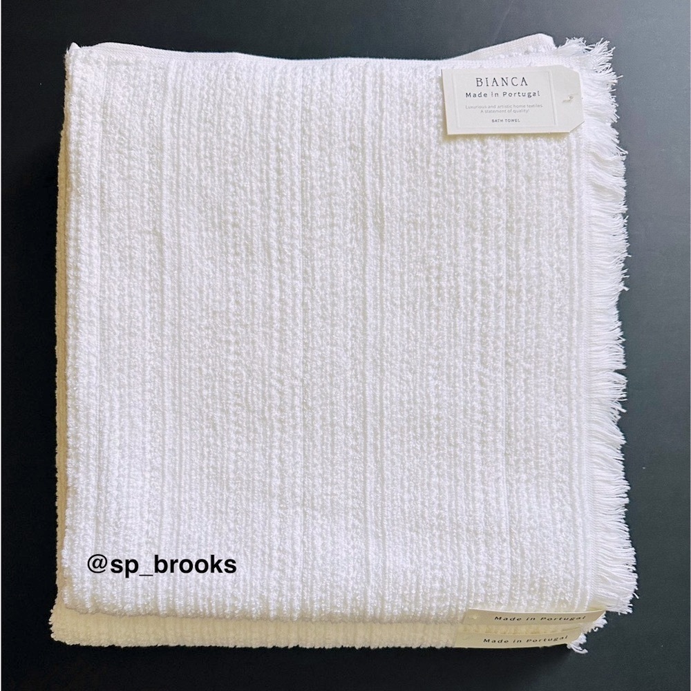 🎁2PC BIANCA Bath Towel Set - White Boucle Textured Pattern - 100% Cotton